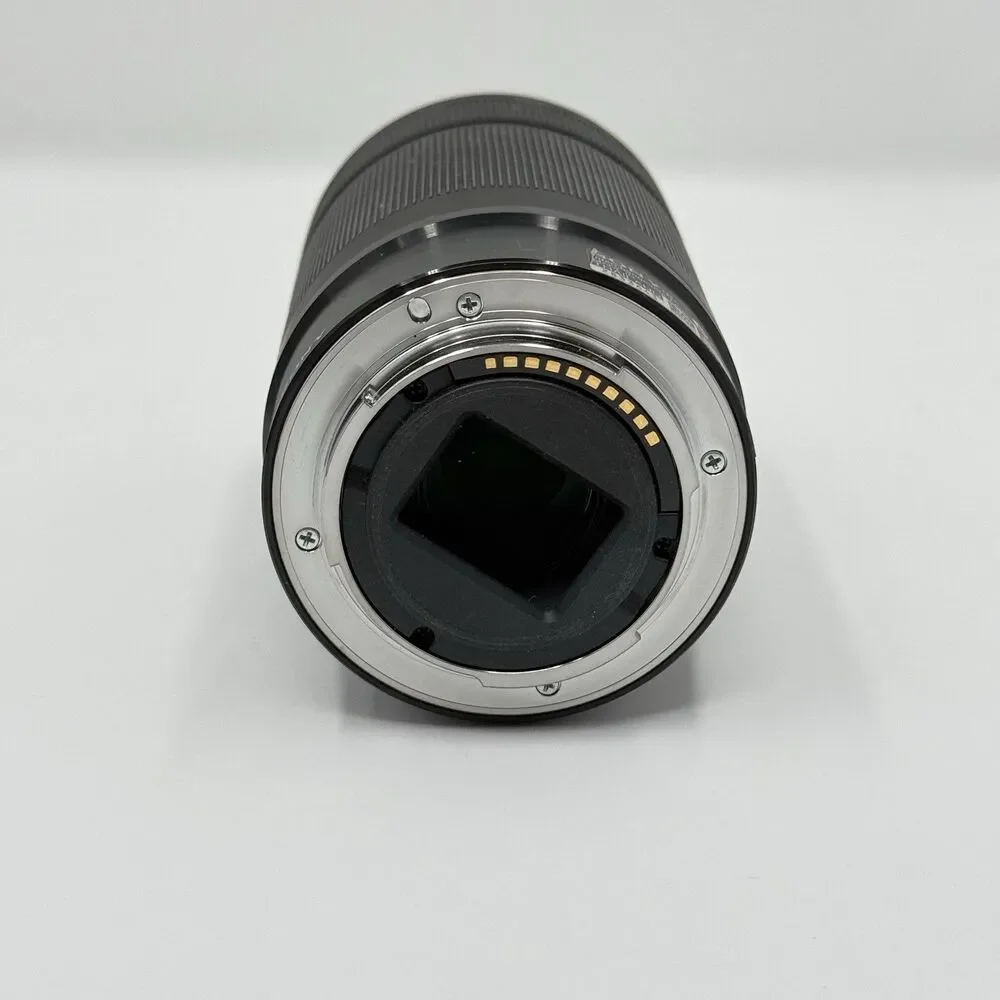 Sony E 55 210mm F4.5 6.3 OSS Zoom Lens SEL55210 Black Box Hood